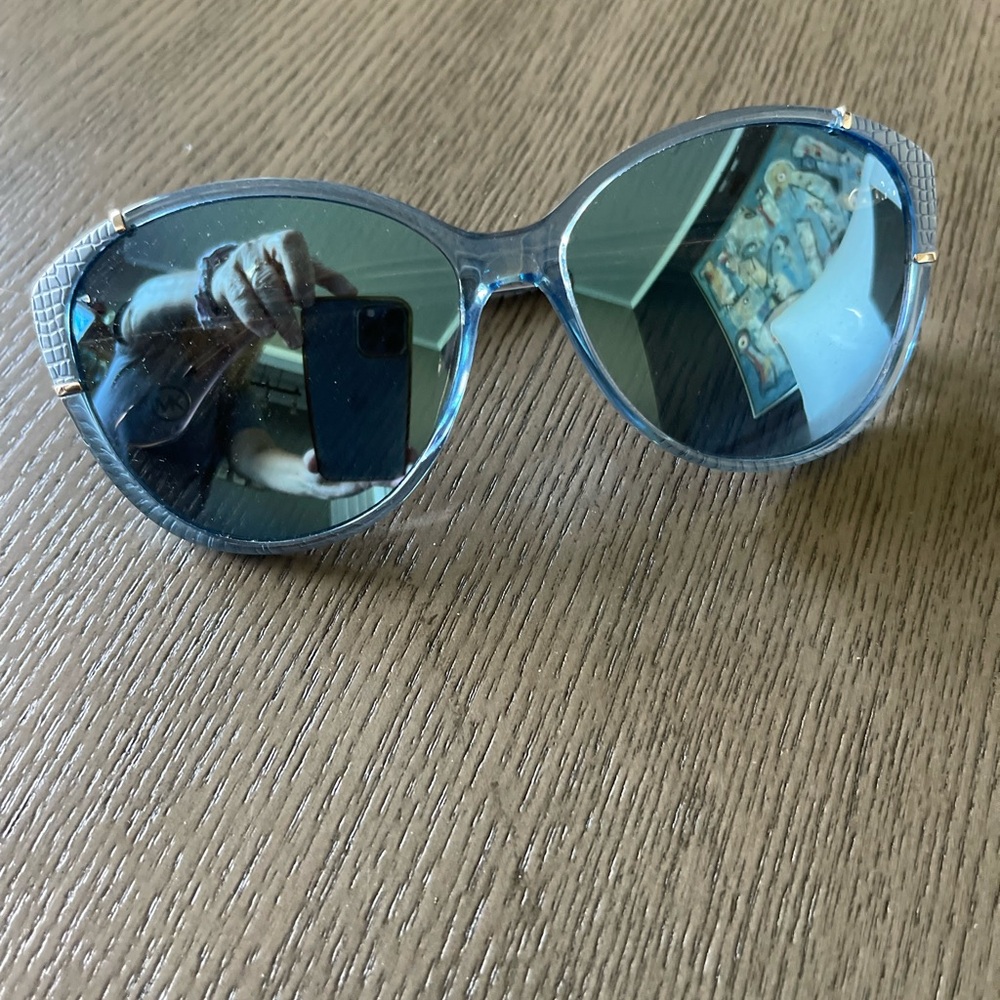 Stylish Blue Sunglasses